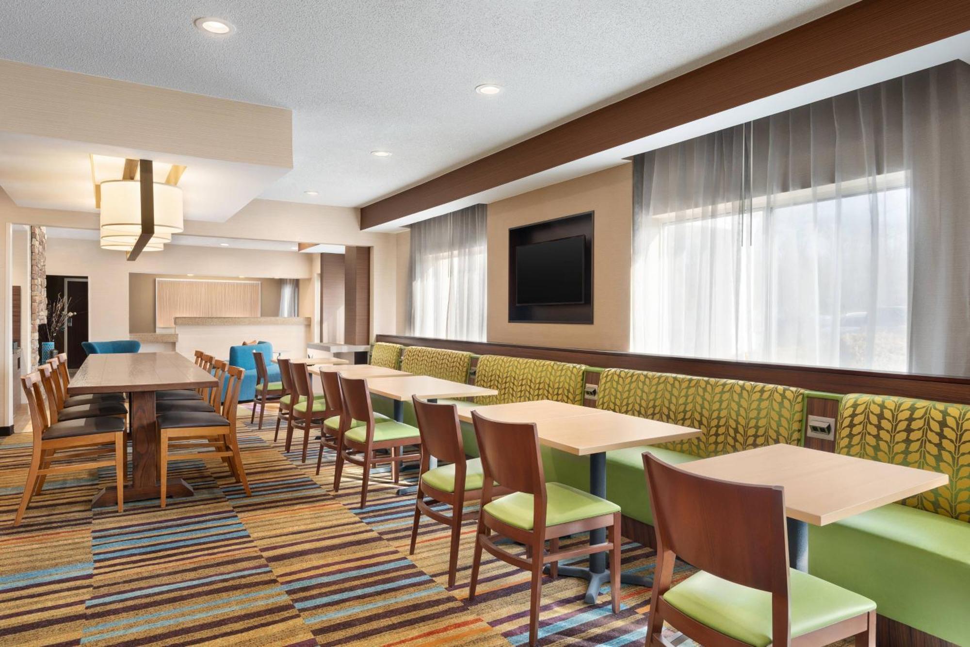 Fairfield Inn By Marriott Deptford Exterior photo
